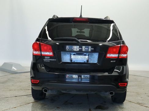 Used 2017 Dodge Journey SXT w/ Comfort/Convenience Group AWD/4WD image 4