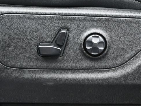Used 2019 RAM 1500 Rebel w/ Rebel Level 2 Equipment Group AWD/4WD image 10