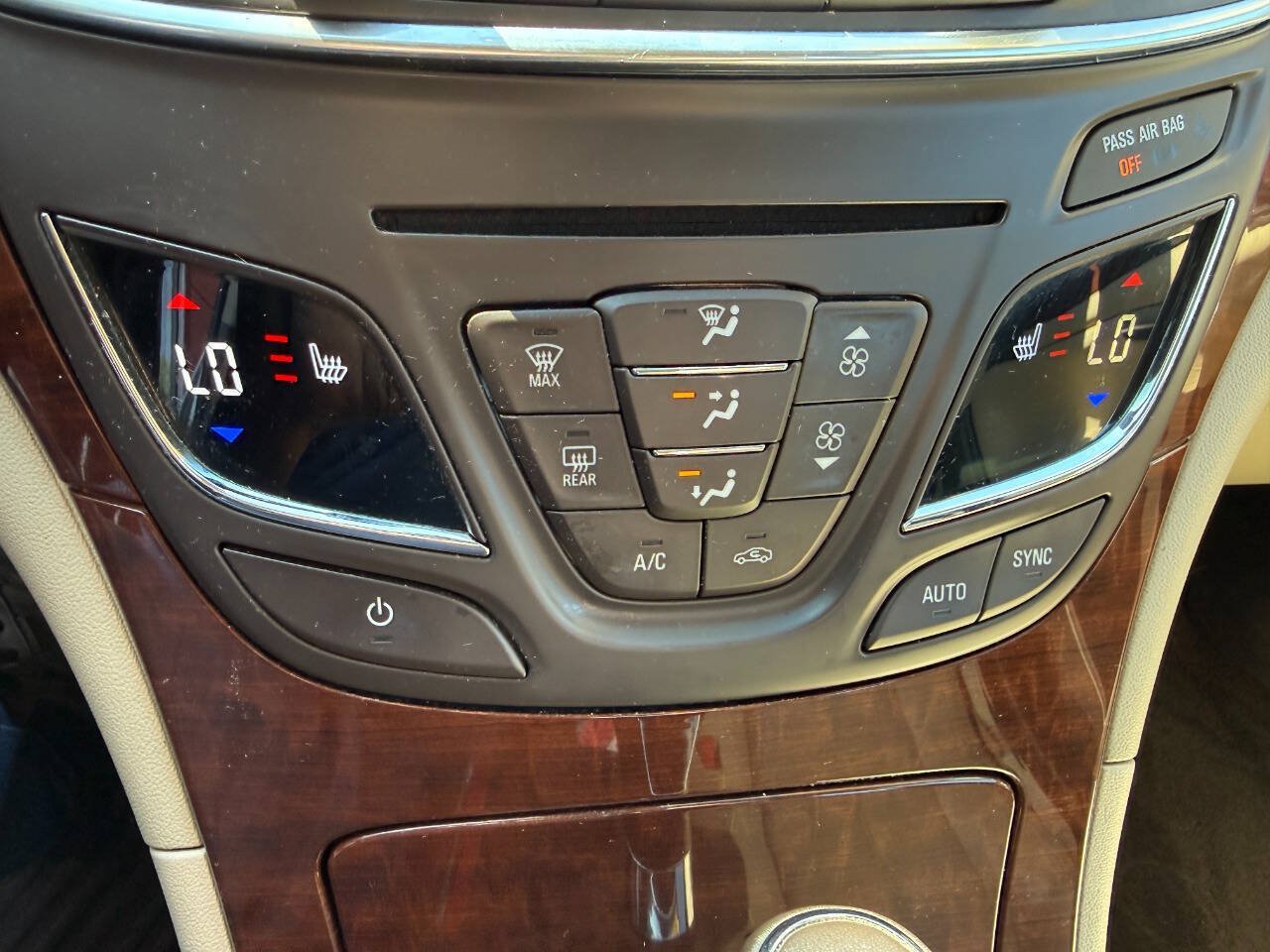 Used 2017 Buick Regal Premium FWD image 17