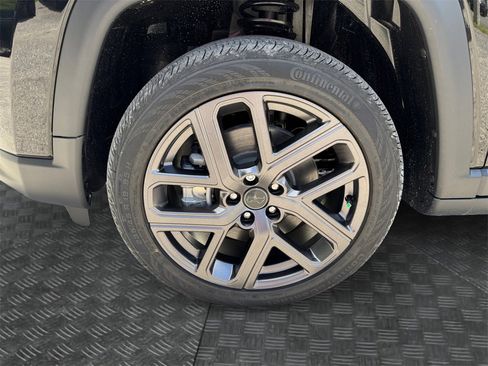 New 2025 Jeep Compass Limited w/ Sun & Sound Group image 14