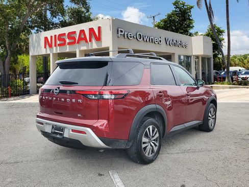 Certified 2023 Nissan Pathfinder SL image 4
