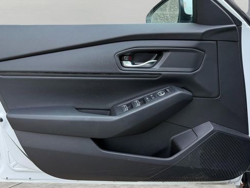 Used 2023 Honda Accord EX image 18