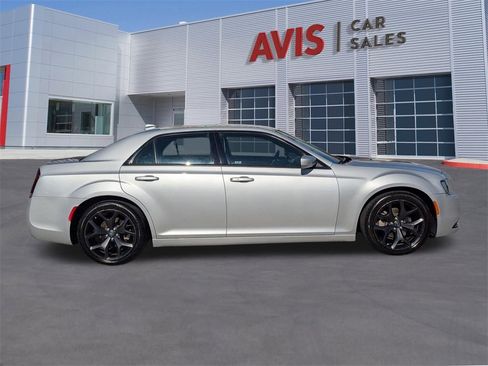 Used 2023 Chrysler 300 S image 5