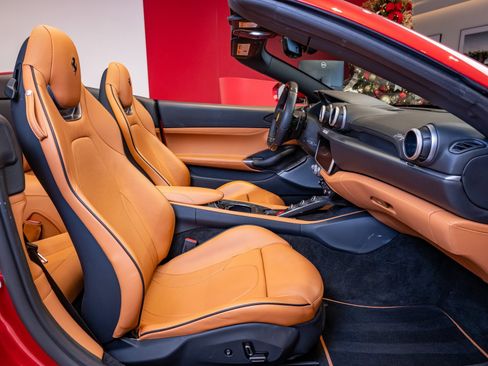 Used 2022 Ferrari Portofino M image 20