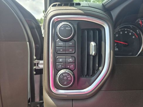 Used 2022 Chevrolet Silverado 1500 LTZ AWD/4WD image 12