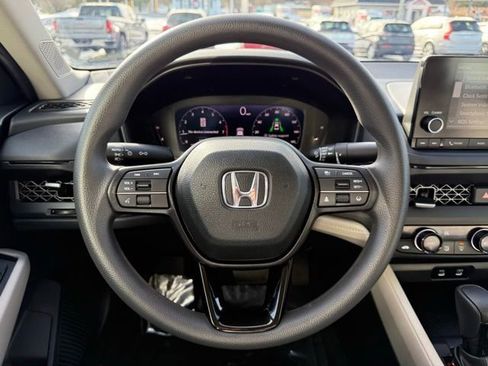 Used 2025 Honda Accord SE image 20