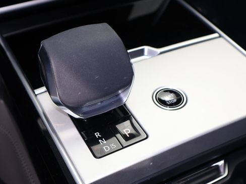 Used 2024 Land Rover Range Rover SE AWD/4WD image 22