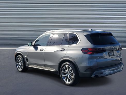 Used 2025 BMW X5 sDrive40i image 4