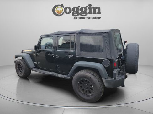 Used 2010 Jeep Wrangler Unlimited Islander image 4