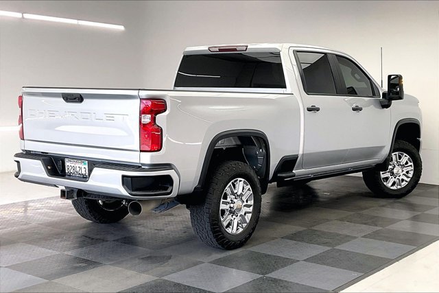 Used 2022 Chevrolet Silverado 2500 Custom w/ Custom Value Package AWD/4WD image 13