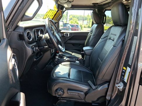 Used 2022 Jeep Wrangler Unlimited Sahara w/ Cold Weather Group AWD/4WD image 14