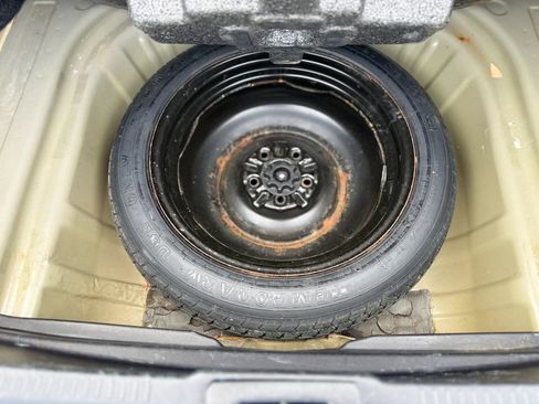 Used 2012 Toyota Camry LE image 30