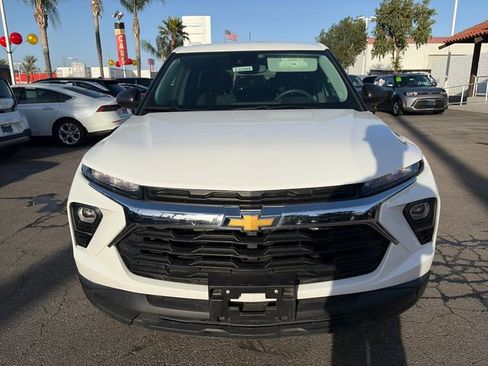 Used 2025 Chevrolet TrailBlazer LS w/ LS Convenience Package FWD image 8