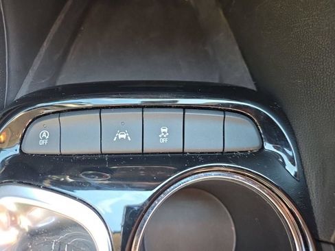 Used 2025 Buick Encore GX Preferred FWD image 22