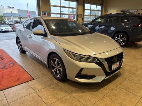 Used 2021 Nissan Sentra SV image 3