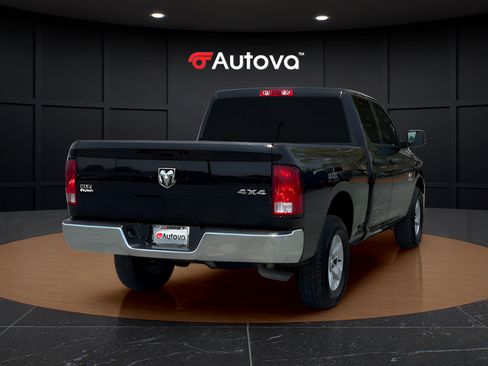 Used 2024 RAM 1500 Classic SLT AWD/4WD image 9