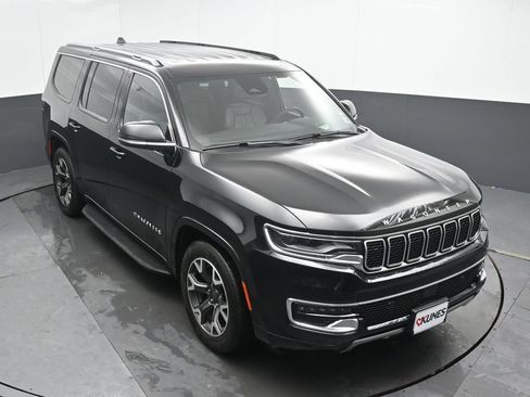 Used 2024 Jeep Wagoneer Series III AWD/4WD image 34