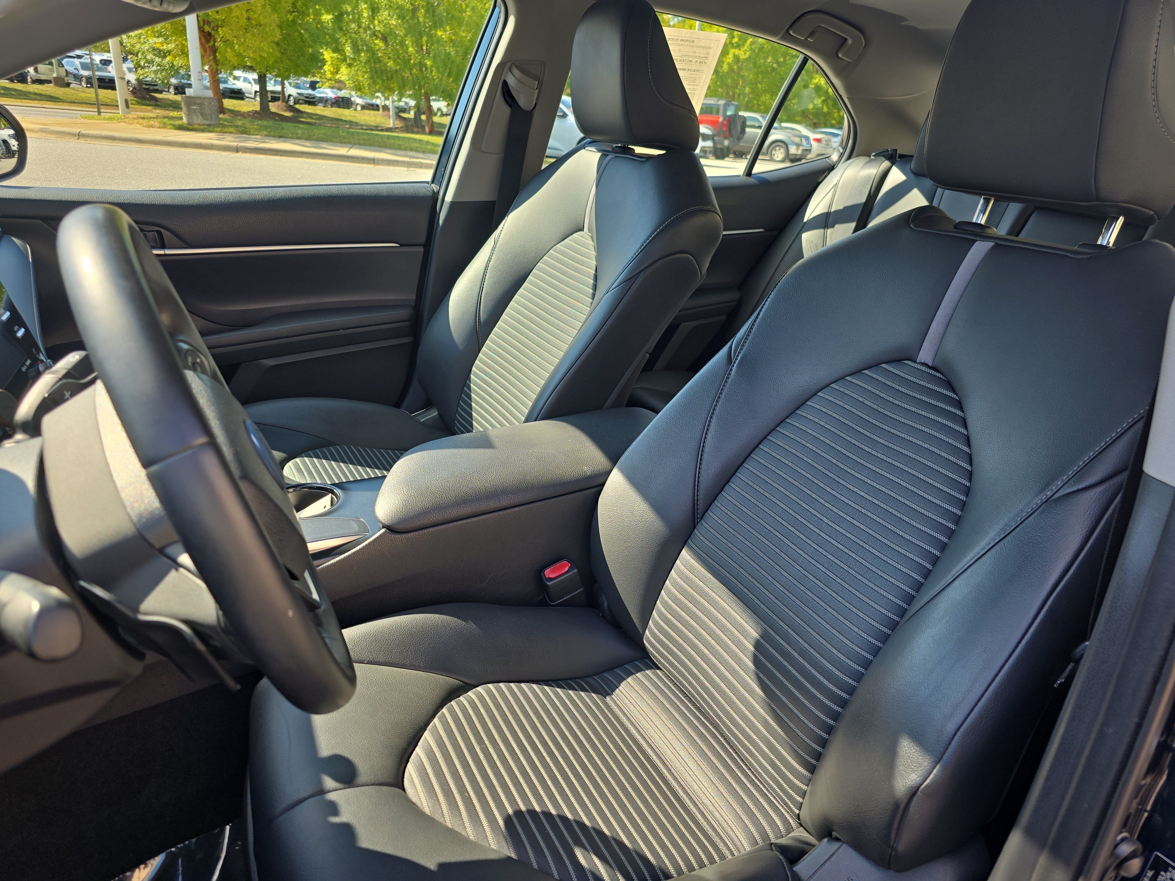 Used 2018 Toyota Camry SE w/ Audio Package FWD image 14