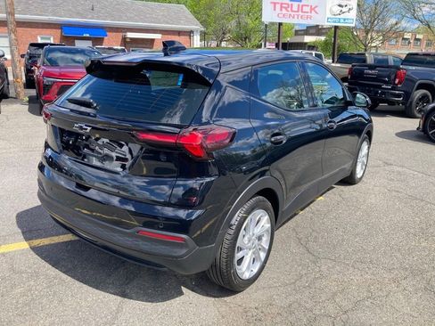 New 2027 Chevrolet Bolt LT w/ Comfort Package FWD image 7