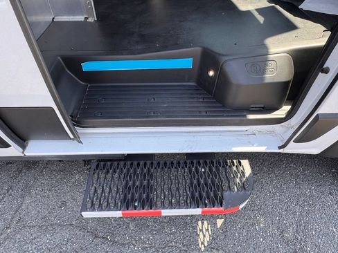 Used 2024 RAM ProMaster 3500 w/ Delivery Van Package FWD image 13
