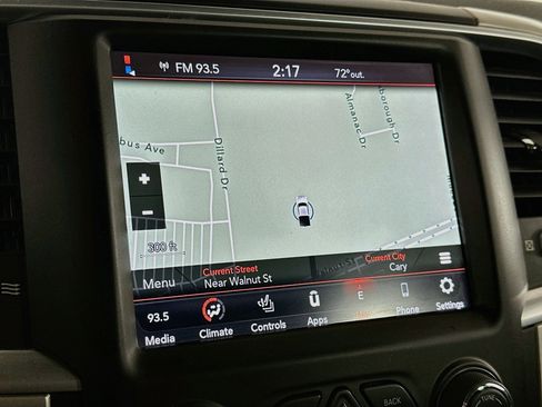Used 2020 RAM 1500 Classic SLT w/ Luxury Group RWD image 22