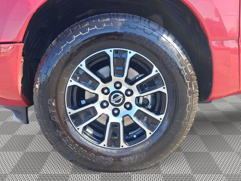 Used 2022 Nissan Titan SV AWD/4WD image 10