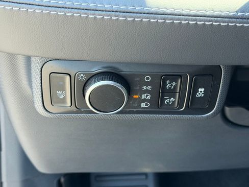 Used 2025 Ford Mustang Mach-E Premium AWD/4WD image 37