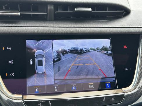 Used 2024 Cadillac XT6 Sport w/ Technology Package image 34