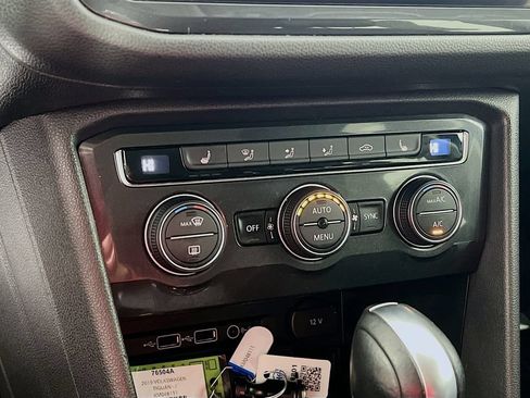 Used 2019 Volkswagen Tiguan SEL R-Line AWD/4WD image 14