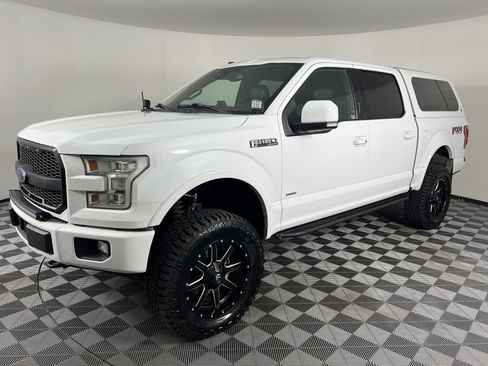 Used 2017 Ford F150 Lariat w/ Equipment Group 502A Luxury AWD/4WD image 8