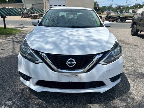 Used 2019 Nissan Sentra SV FWD image 3
