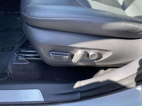 Used 2025 Toyota Grand Highlander AWD image 31