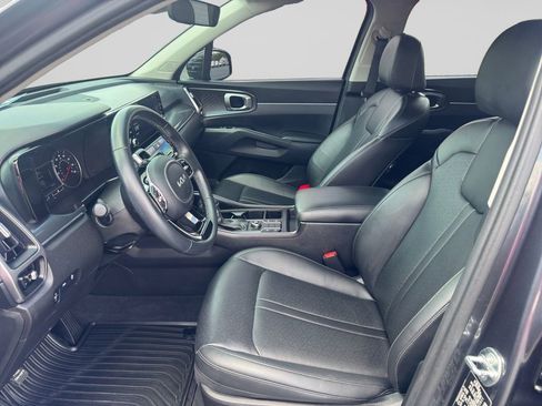 Used 2023 Kia Sorento S w/ Panoramic Sunroof Package FWD image 10