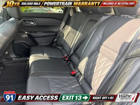 Used 2024 Nissan Rogue Platinum w/ Platinum Premium Package AWD/4WD image 11