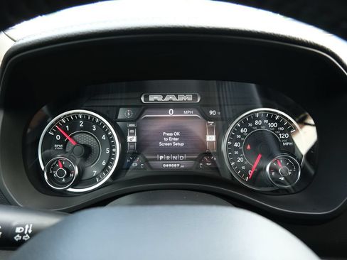 Used 2023 RAM 1500 Laramie AWD/4WD image 6