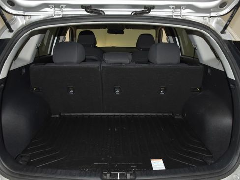 Used 2018 Kia Niro LX FWD image 30