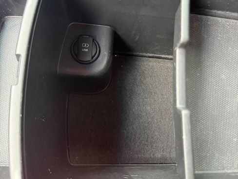 Used 2019 Kia Sorento S FWD image 13