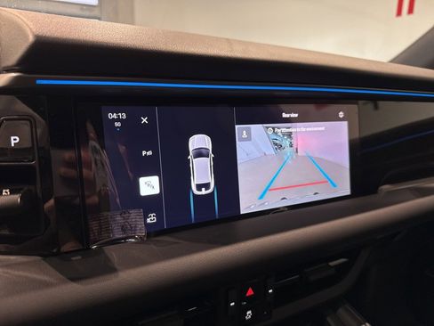 Used 2025 Porsche Macan 4 Electric image 23