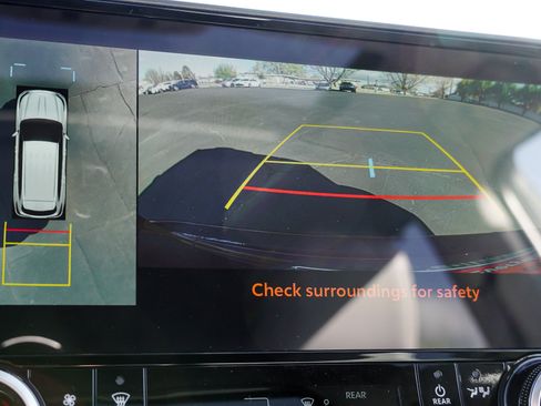 Used 2025 Toyota Highlander Limited image 42