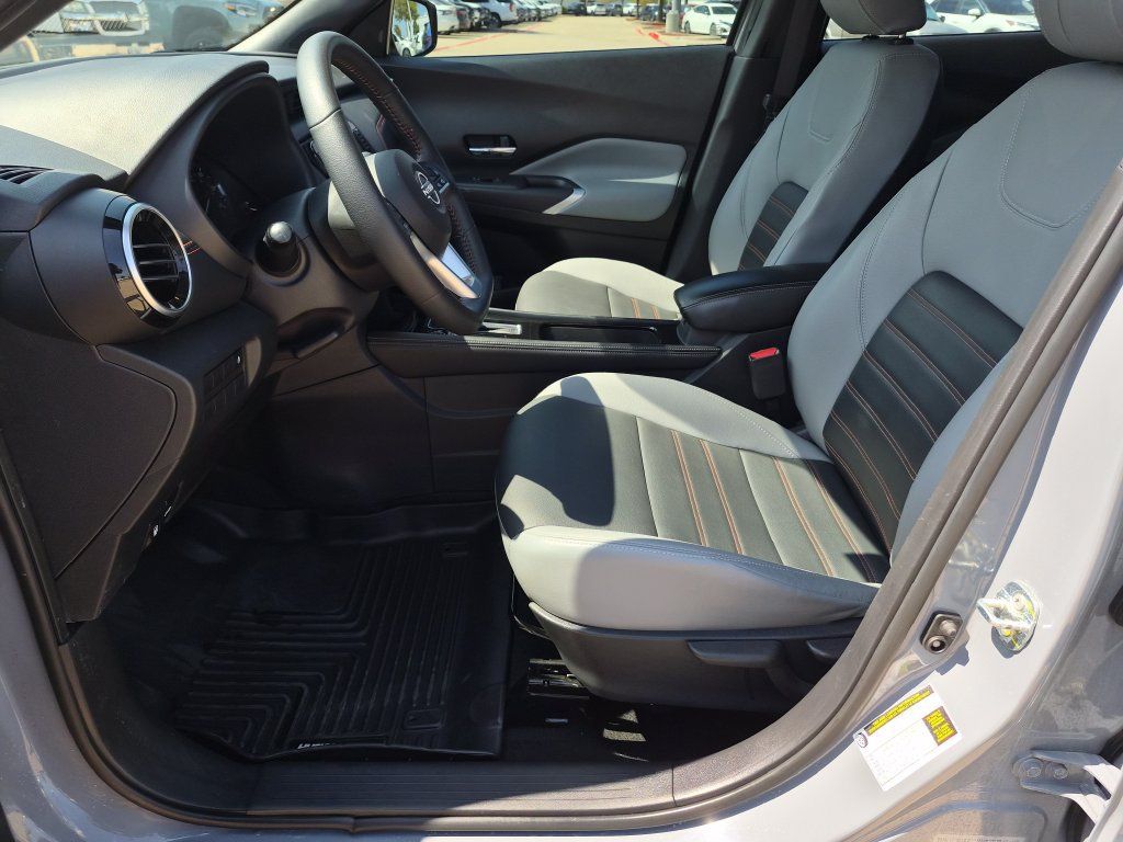Certified 2023 Nissan Kicks SR w/ SR Premium Package FWD image 15