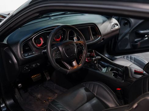 Used 2016 Dodge Challenger SRT Hellcat RWD image 26