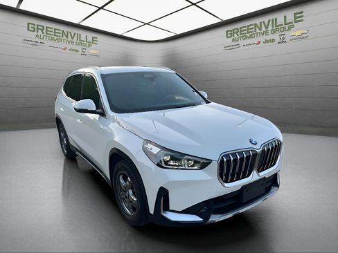 Used 2025 BMW X1 xDrive28i AWD/4WD image 3