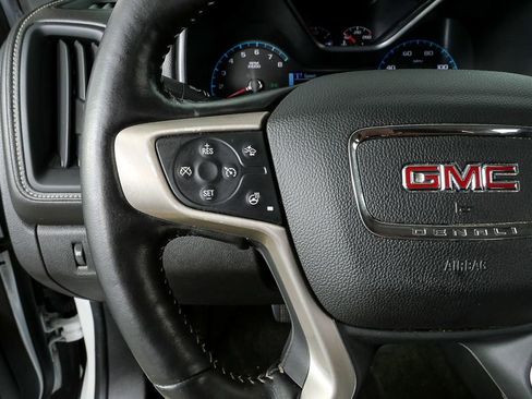 Used 2018 GMC Canyon Denali image 9