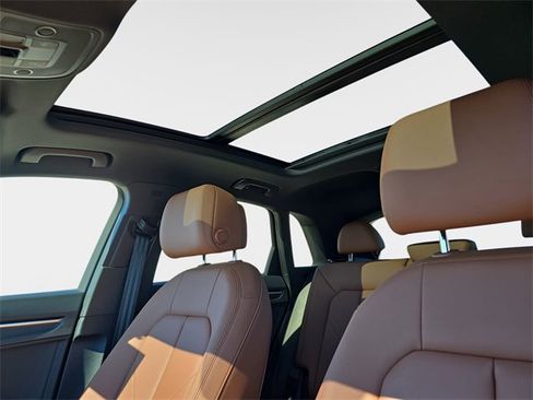 Used 2025 Audi Q3 2.0T Premium w/ Convenience Package image 33