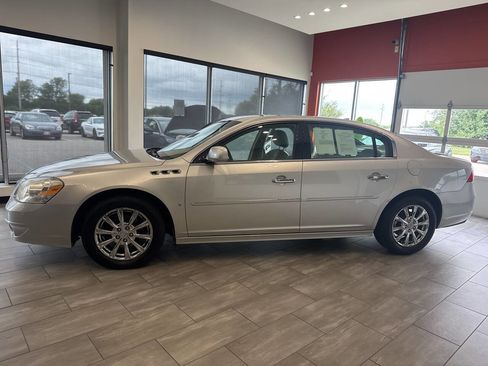 Used 2010 Buick Lucerne CXL image 25