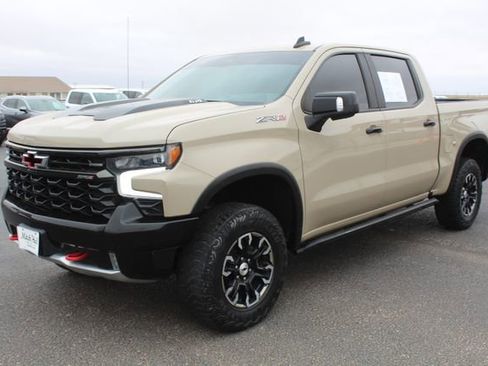 Used 2022 Chevrolet Silverado 1500 ZR2 w/ Technology Package AWD/4WD image 9