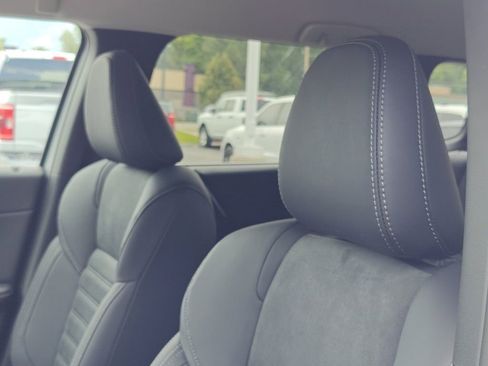 New 2025 Mitsubishi Outlander SE image 12