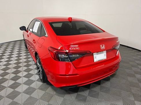 Used 2023 Honda Civic Touring image 4