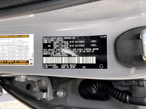 Used 2024 Lexus GX 550 w/ Accessory Package (2T) AWD/4WD image 31