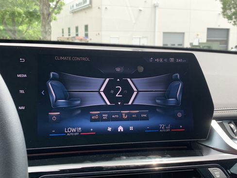 Used 2025 BMW X1 xDrive28i w/ Technology Package image 25